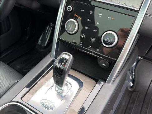 Used 2020 Land Rover Discovery Sport SE AWD/4WD image 19