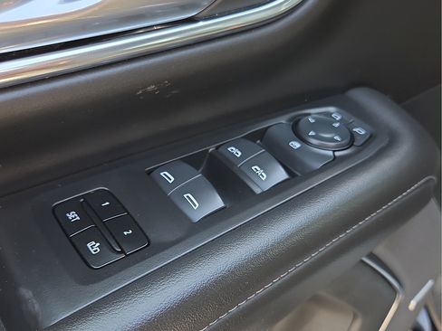 Used 2024 Chevrolet Tahoe LT RWD image 14