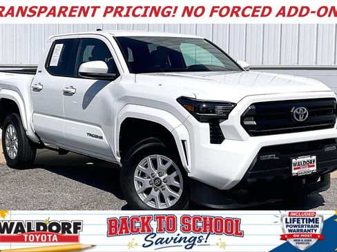 Used 2025 Toyota Tacoma SR5 RWD image 1