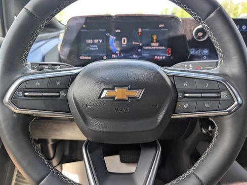 Used 2024 Chevrolet Equinox EV LT AWD/4WD image 22