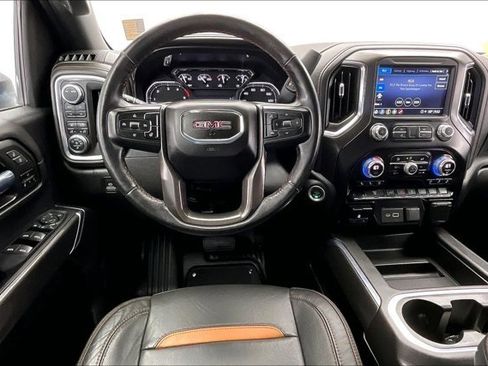 Used 2022 GMC Sierra 2500 AT4 image 4