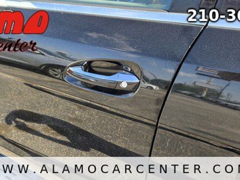 Used 2014 Mercedes-Benz GL 450 4MATIC w/ Lighting Package image 11