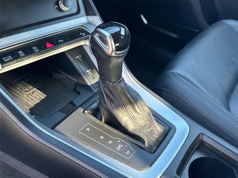 Used 2020 Audi Q3 2.0T Premium Plus w/ Premium Plus Package AWD/4WD image 27