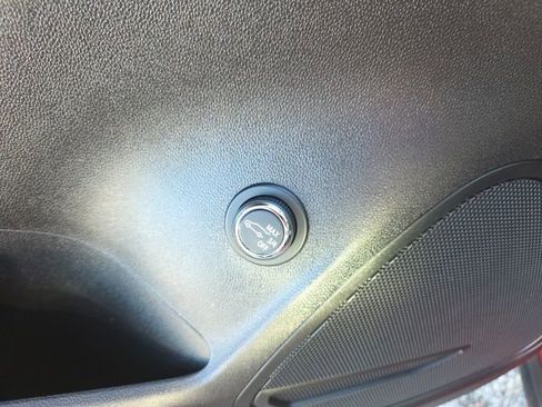 Used 2023 Buick Envision Preferred FWD image 9