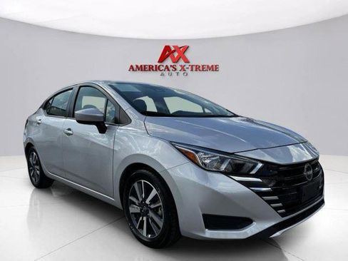 Used 2023 Nissan Versa SV FWD image 7