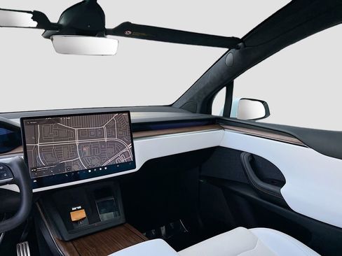 Used 2022 Tesla Model X image 22