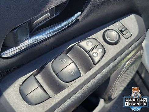 Used 2024 Nissan Kicks SV FWD image 20