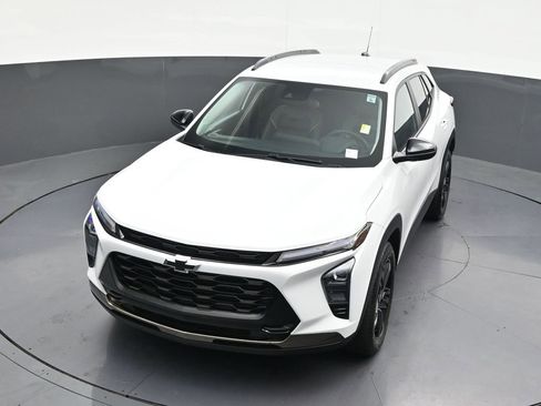 Used 2025 Chevrolet Trax ACTIV FWD image 22