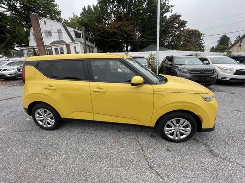 Used 2020 Kia Soul LX FWD image 4