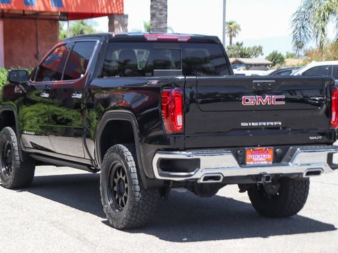 Used 2023 GMC Sierra 1500 SLT w/ SLT Premium Package AWD/4WD image 7