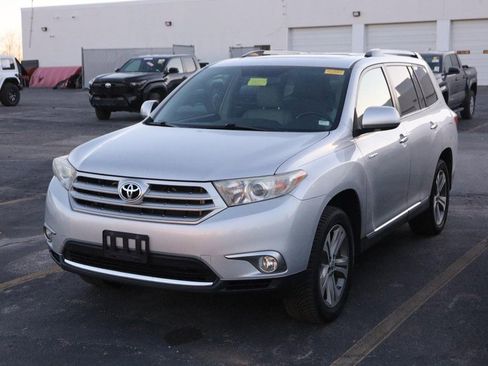 Used 2012 Toyota Highlander Limited w/ Tow Pkg image 4