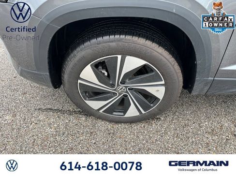 Used 2025 Volkswagen Taos SE w/ Panoramic Sunroof Package AWD/4WD image 18