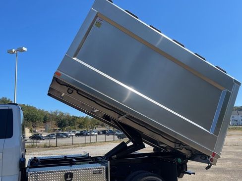 New 2024 Ford F550 4x4 Regular Cab Super Duty image 16