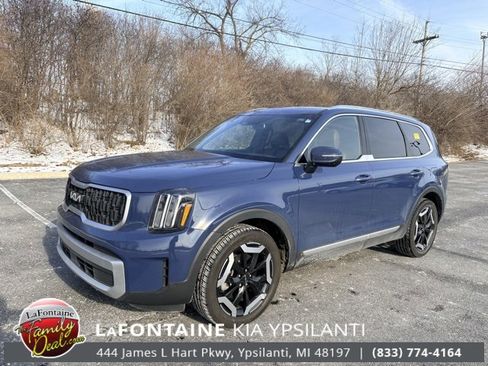 Used 2023 Kia Telluride EX w/ EX Captain's Chair Package image 1