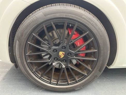 Used 2021 Porsche Cayenne GTS w/ Premium Package Plus image 20