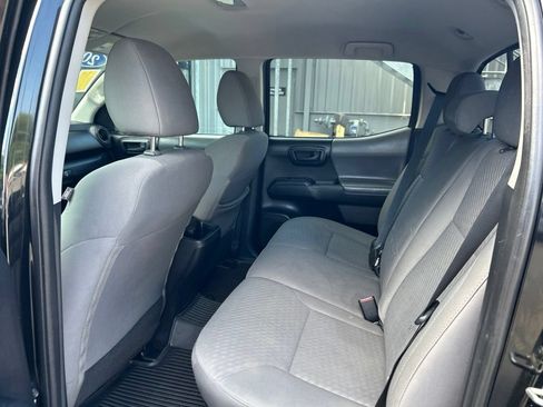 Used 2020 Toyota Tacoma SR AWD/4WD image 28