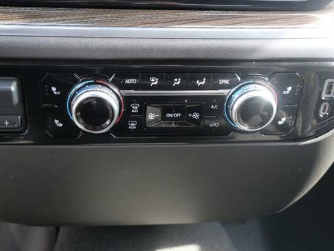 Used 2025 GMC Sierra 1500 Elevation image 26