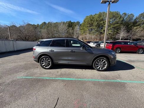 New 2026 Lincoln Corsair Premiere image 6