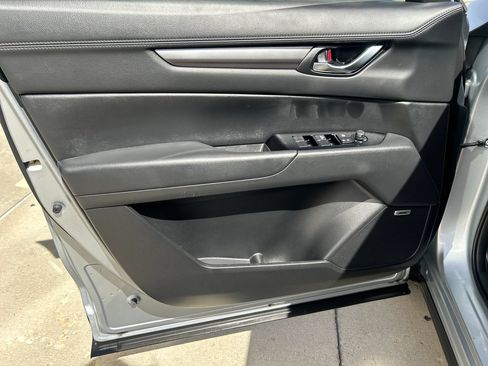 Used 2017 MAZDA CX-5 Touring w/ Preferred Equipment Package AWD/4WD image 11