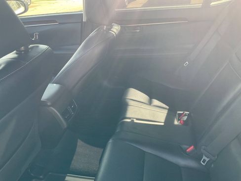 Used 2015 Lexus ES 350 w/ Ultra Luxury Package FWD image 14