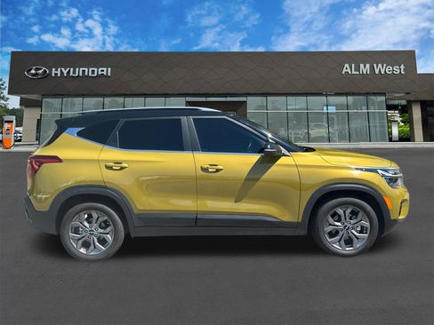 Used 2024 Kia Seltos S FWD image 4