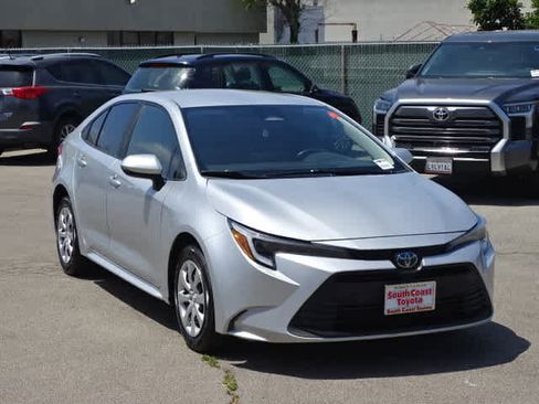 Used 2023 Toyota Corolla LE w/ Carpet Mat Package (TMS) FWD image 2