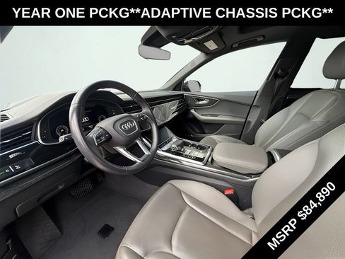 Used 2019 Audi Q8 Prestige w/ Adaptive Chassis Package AWD/4WD image 11