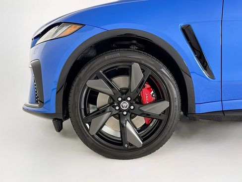 Used 2024 Jaguar F-PACE SVR AWD/4WD image 26