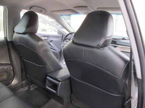 Used 2018 Toyota Camry SE image 45