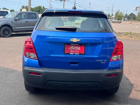 Used 2016 Chevrolet Trax LS AWD/4WD image 4
