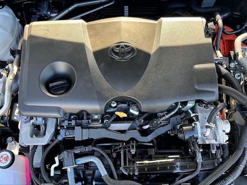 Used 2025 Toyota Camry LE FWD image 33