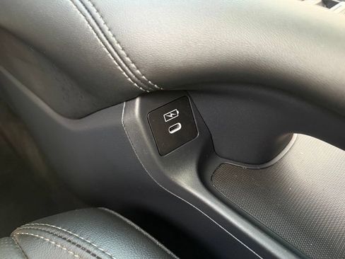 Used 2025 Honda HR-V EX-L image 30