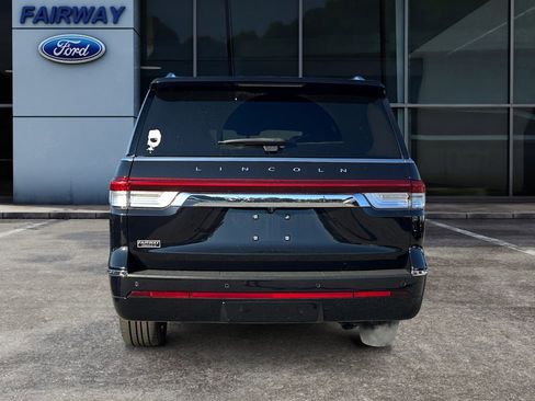 Used 2023 Lincoln Navigator L Reserve w/ Monochromatic Package image 5