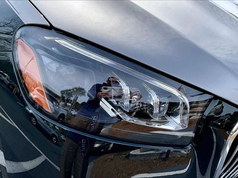 Used 2024 Mercedes-Benz Maybach GLS 600 4MATIC image 27