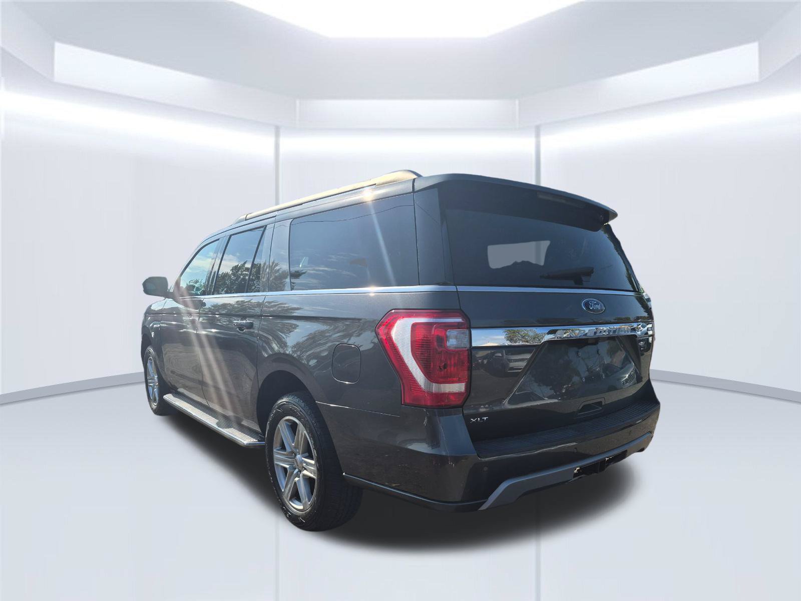 Used 2020 Ford Expedition Max XLT AWD/4WD image 4