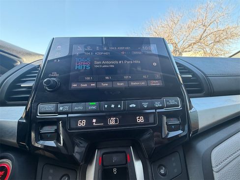 Used 2018 Honda Odyssey Touring image 21