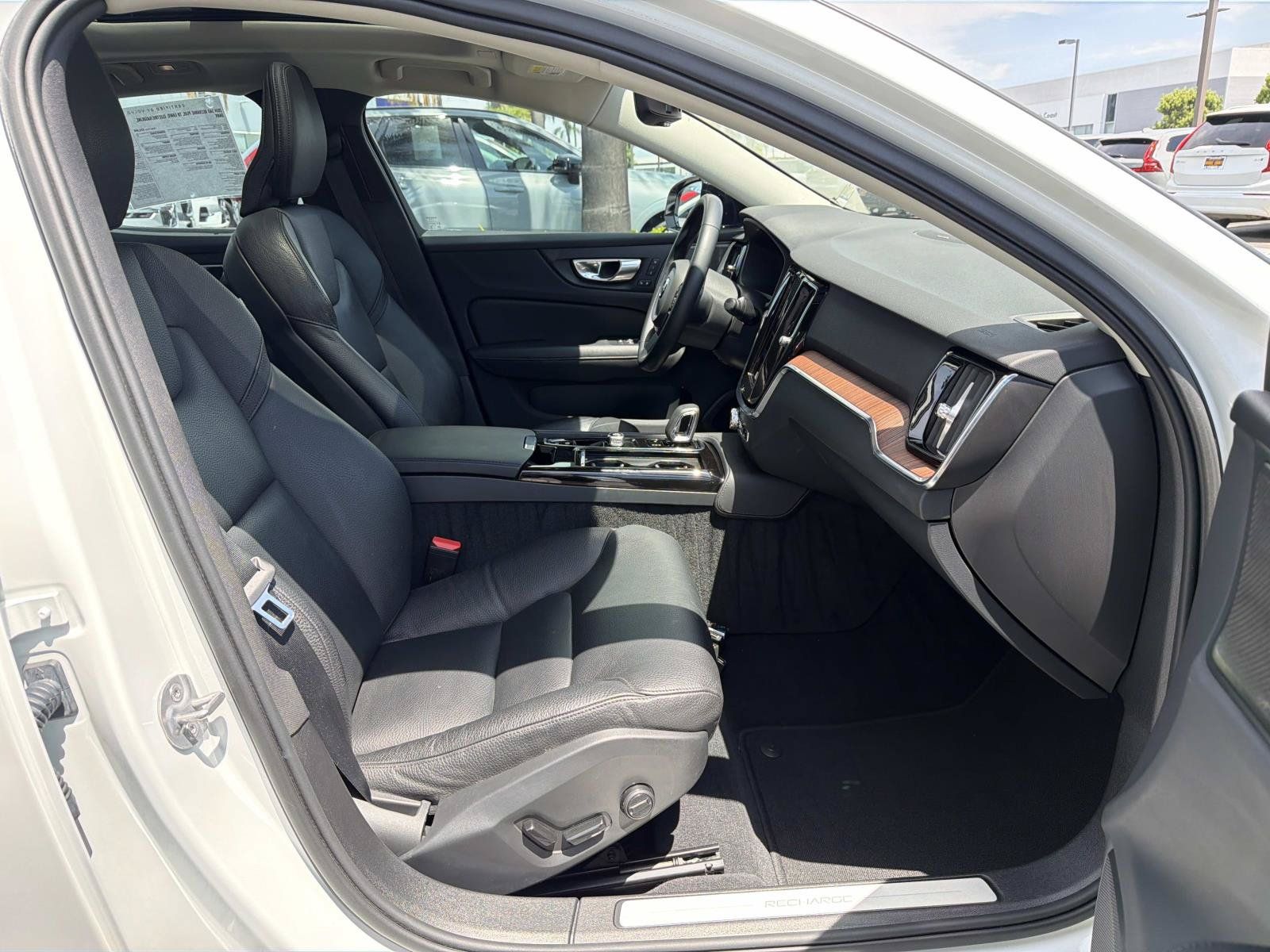 Certified 2024 Volvo S60 T8 Plus AWD/4WD image 25