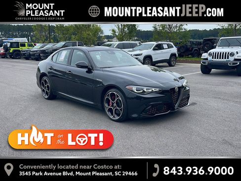 Used 2024 Alfa Romeo Giulia Veloce AWD/4WD image 1