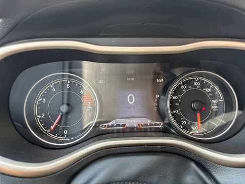 Used 2016 Jeep Cherokee Limited AWD/4WD image 12