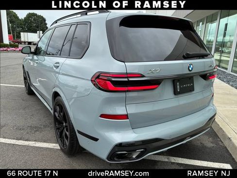 Used 2024 BMW X7 xDrive40i w/ Executive Package AWD/4WD image 3