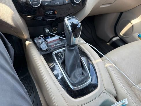 Used 2017 Nissan Rogue SL AWD/4WD image 19