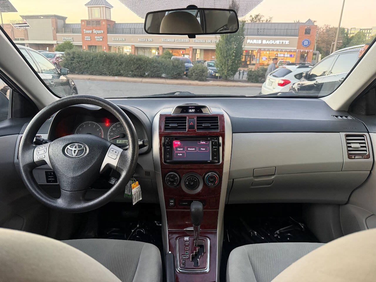 Used 2013 Toyota Corolla LE FWD image 21
