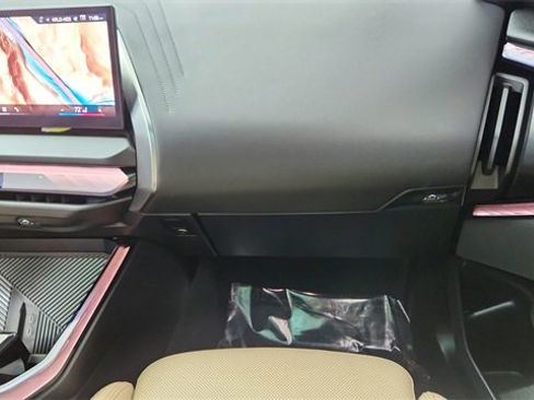 Used 2025 BMW X3 xDrive30i w/ M Sport Package image 36