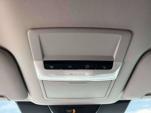 Used 2025 Nissan Pathfinder S FWD image 22