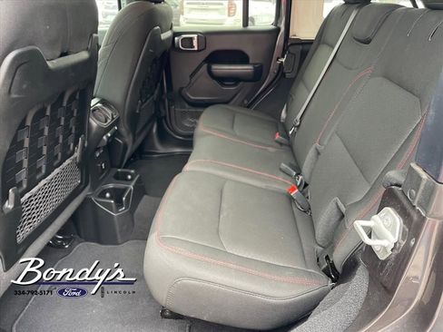 Used 2021 Jeep Wrangler Unlimited Rubicon image 11