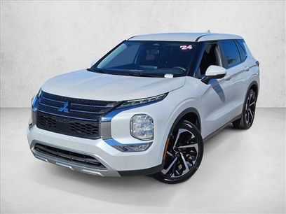 Used 2024 Mitsubishi Outlander SE
