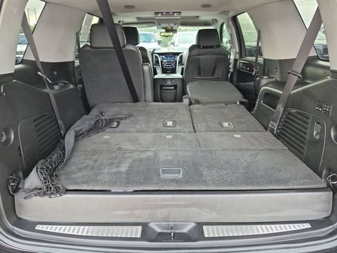 Used 2020 Cadillac Escalade Premium Luxury RWD image 44