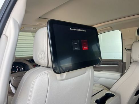 Used 2024 GMC Yukon XL Denali AWD/4WD image 6