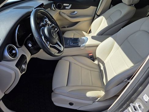 Used 2022 Mercedes-Benz GLC 300 4MATIC image 6