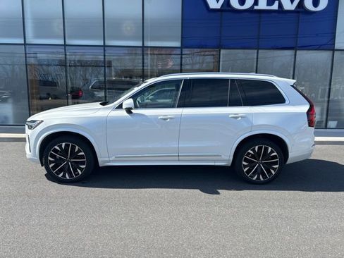Certified 2025 Volvo XC90 B6 Plus AWD/4WD image 2